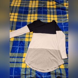 218 Botique long sleev top